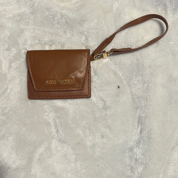 Small Brown Steve Madden Wallet Card Holder w/ Gold Accents & Wristlet Strap - Picture 1 of 4